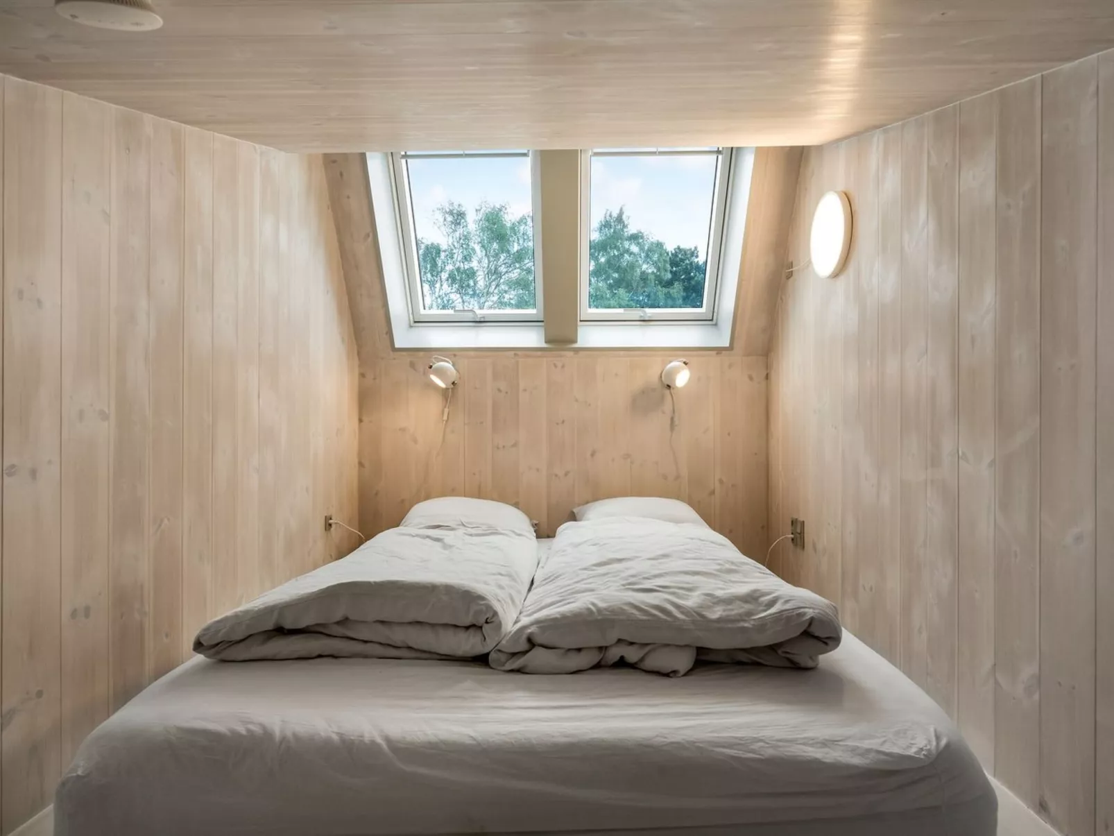 "Vanta" - 10m from the sea-Binnen