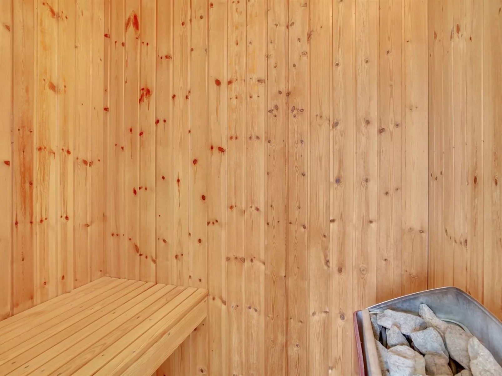 "Zaharinka" - 300m from the sea-Binnen