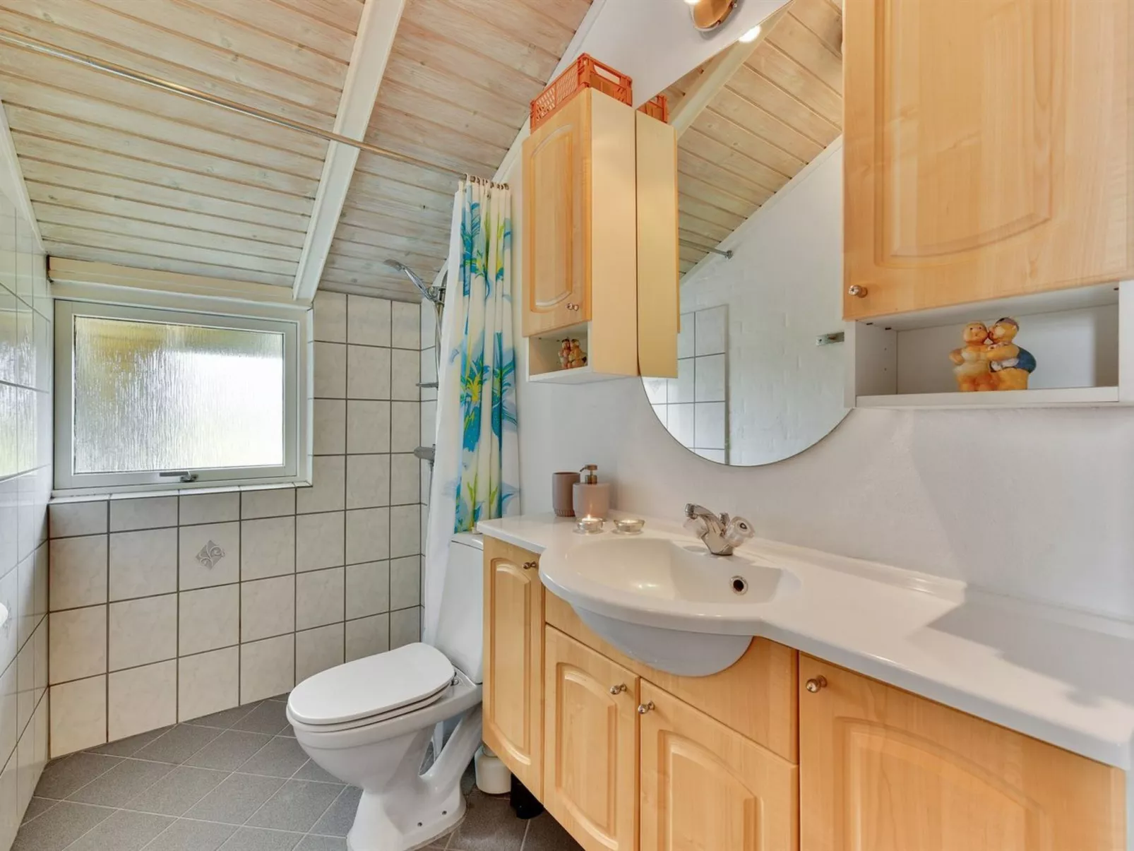 "Solbritt" - 330m to the fjord-Binnen