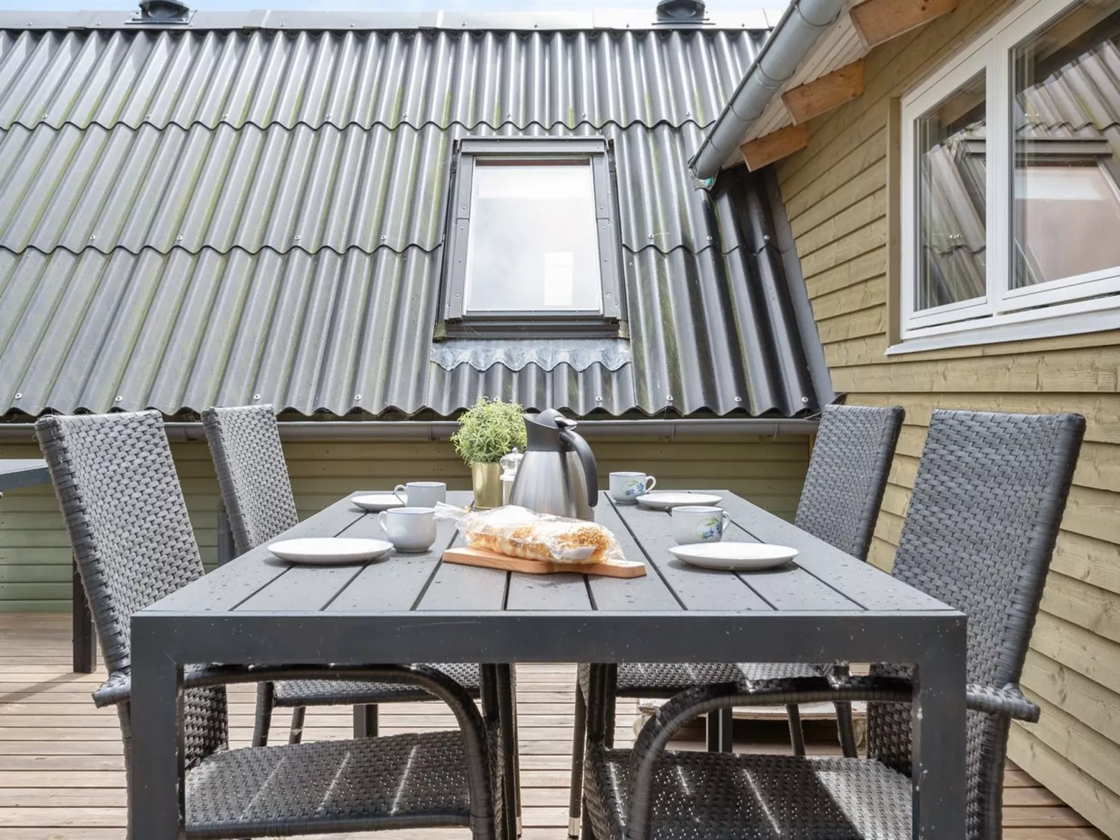 "Hinz" -  from the sea-Buiten