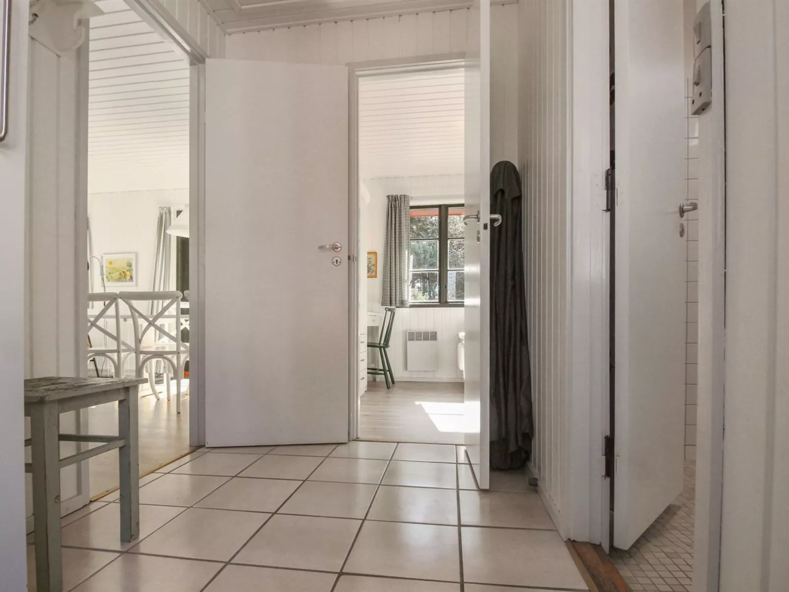 "Jale" - 50m from the sea-Binnen