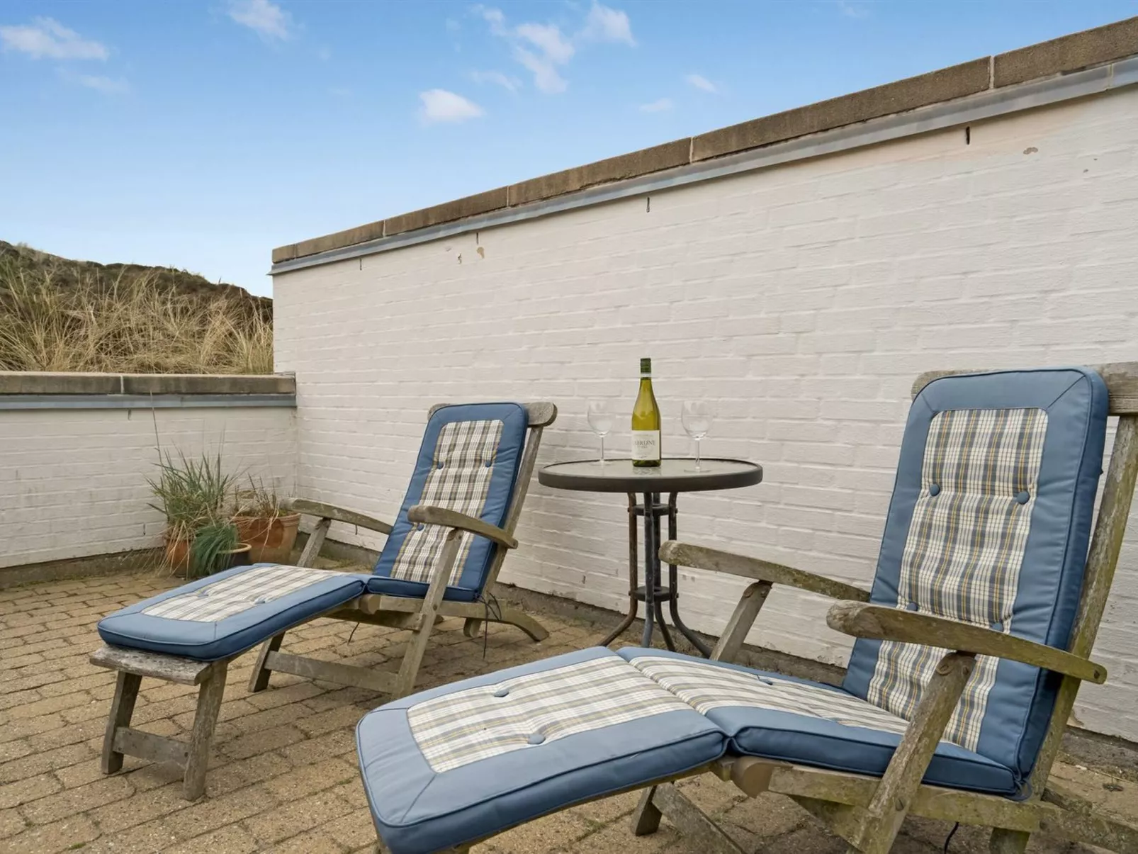 "Emiljan" - 400m from the sea-Buiten