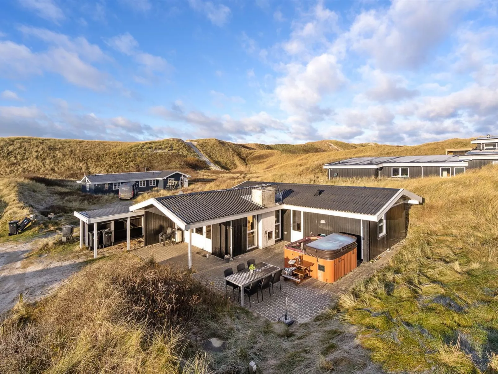 "Assa" -  from the sea-Buiten