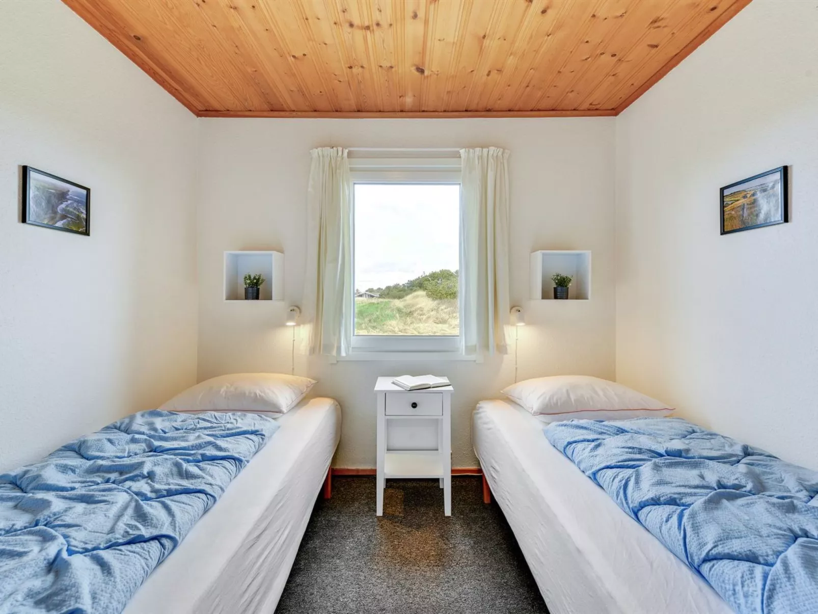 "Trineke" -  from the sea-Binnen