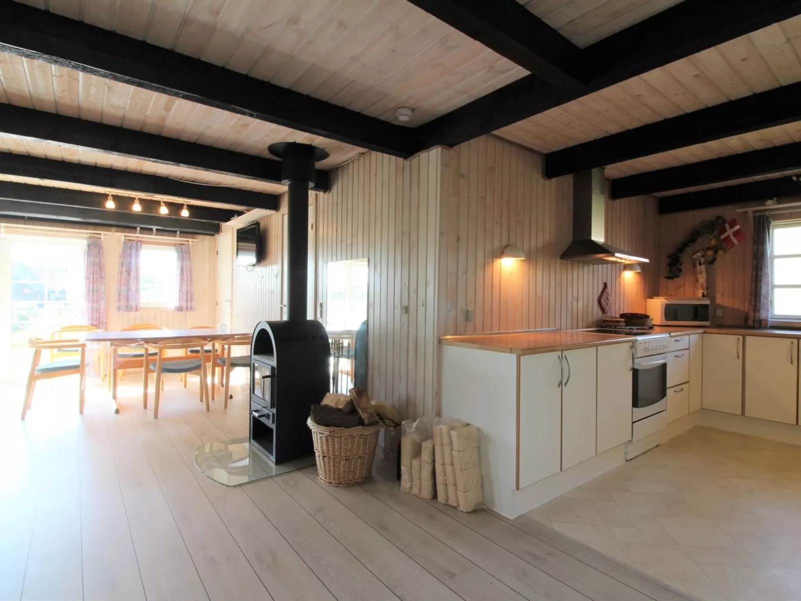 "Arita" - 250m from the sea-Binnen