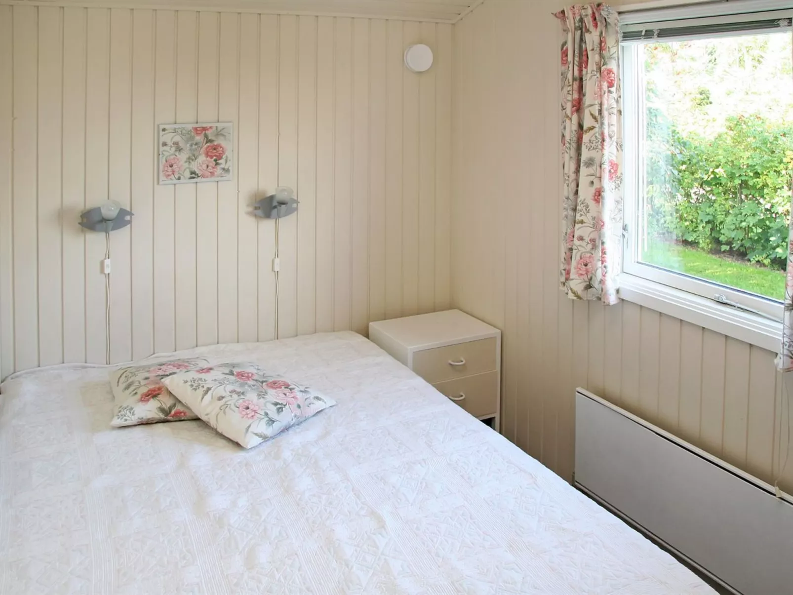 "Ilya" - 90m to the fjord-Binnen