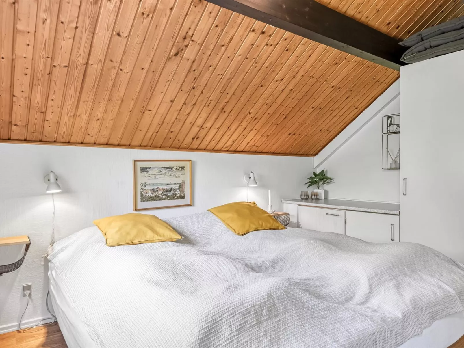 "Hilla" - 31km from the sea-Binnen