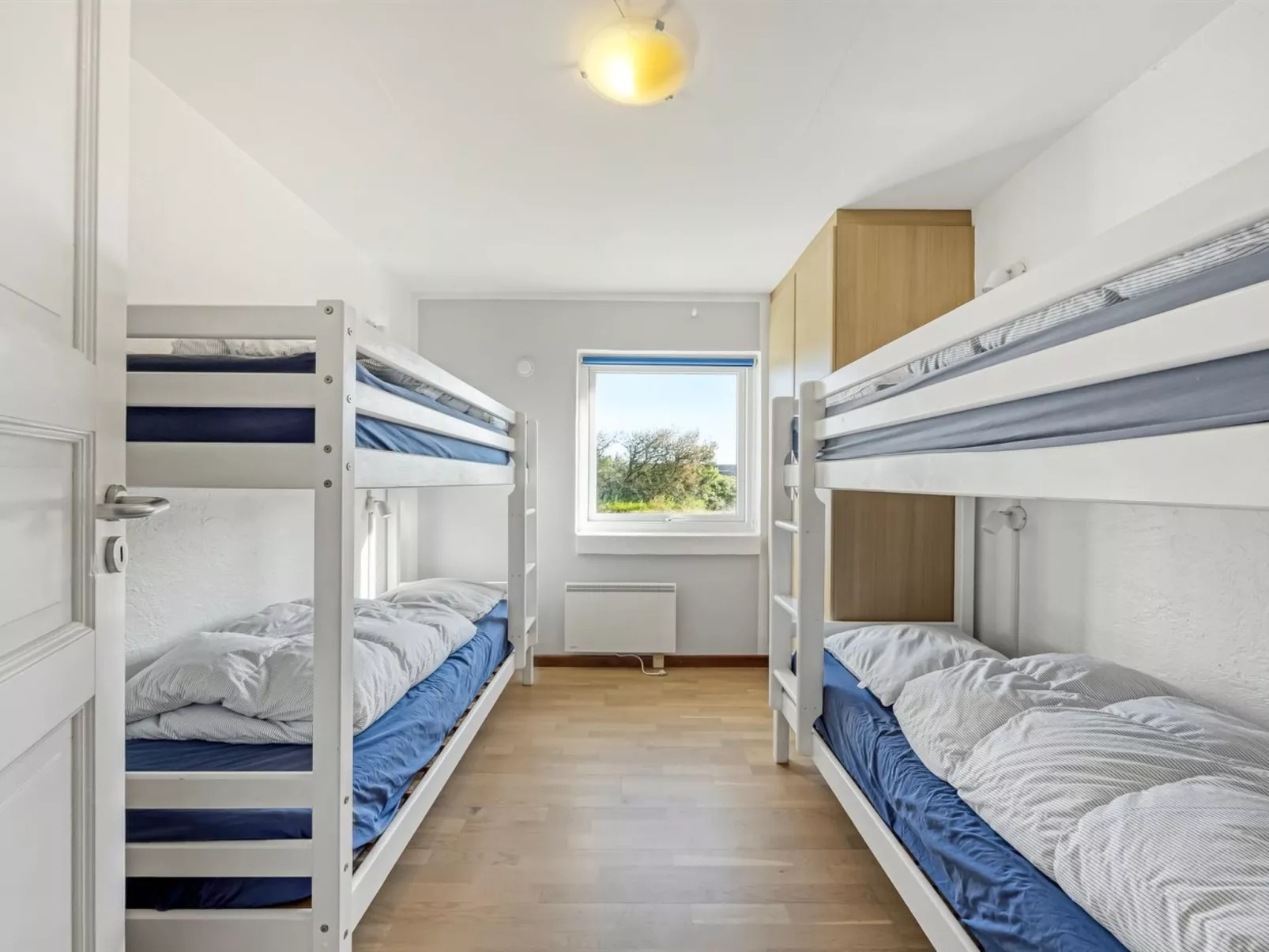 "Lenni" - 700m from the sea-Binnen