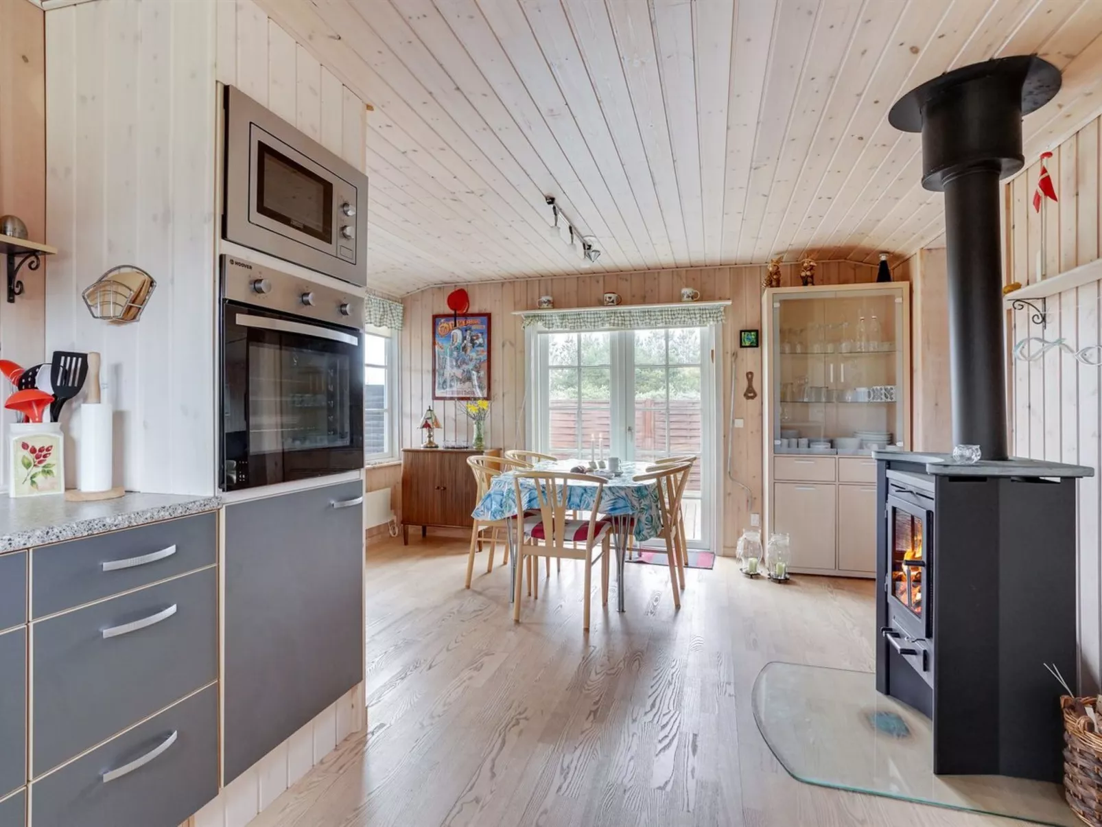 "Haidi" - 300m from the sea-Binnen