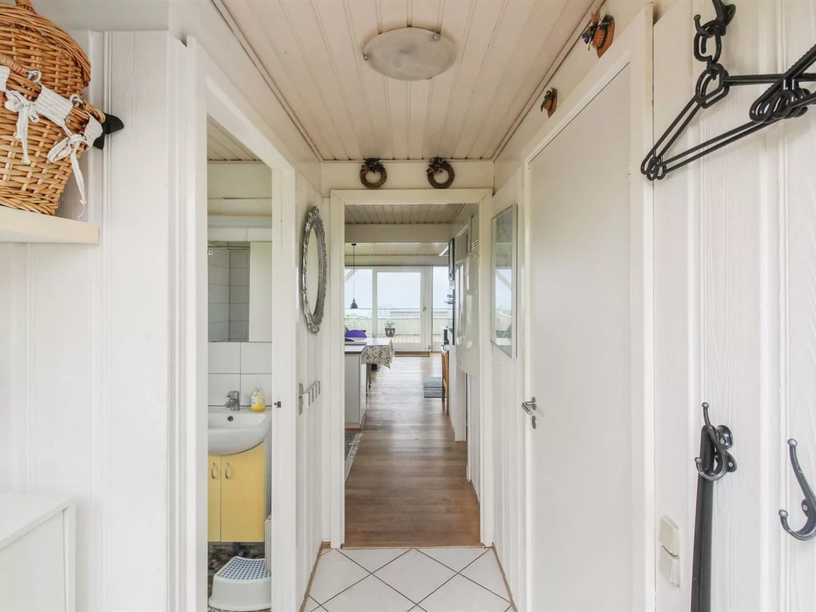 "Eliene" - 400m from the sea-Binnen