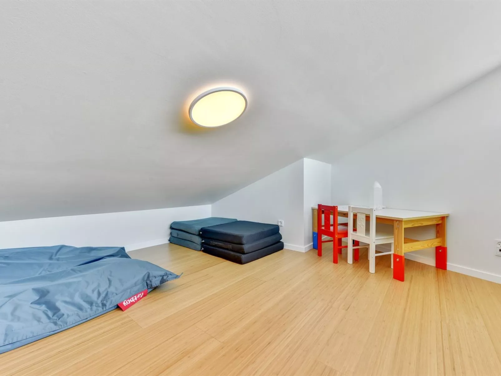 "Emilie" - 250m to the fjord-Binnen