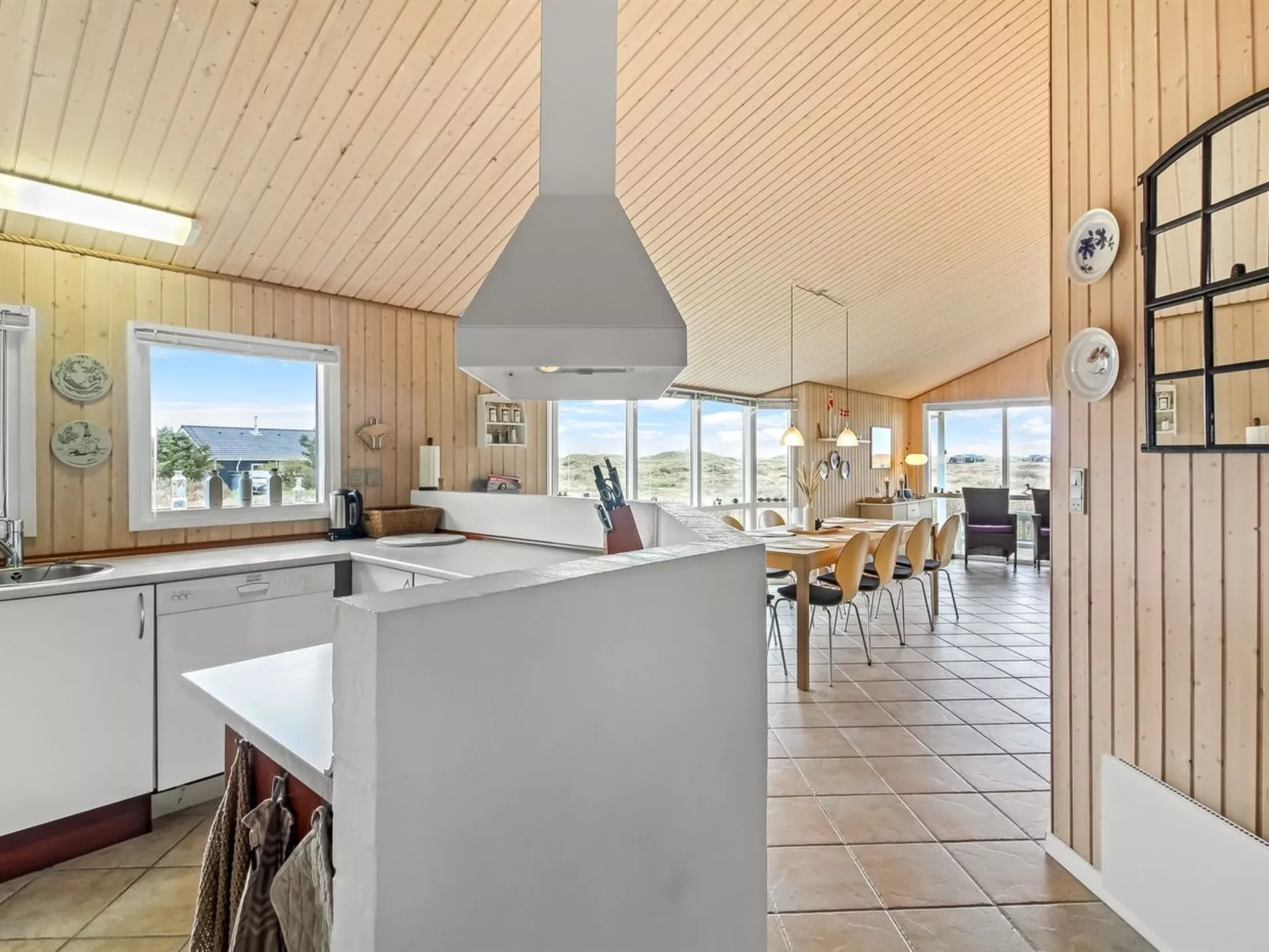 "Zuhra" - 250m from the sea-Binnen