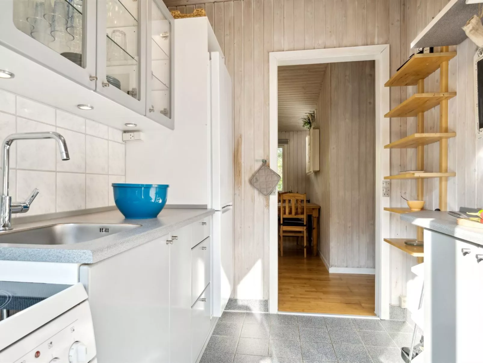 "Arwin" - 200m from the sea-Binnen