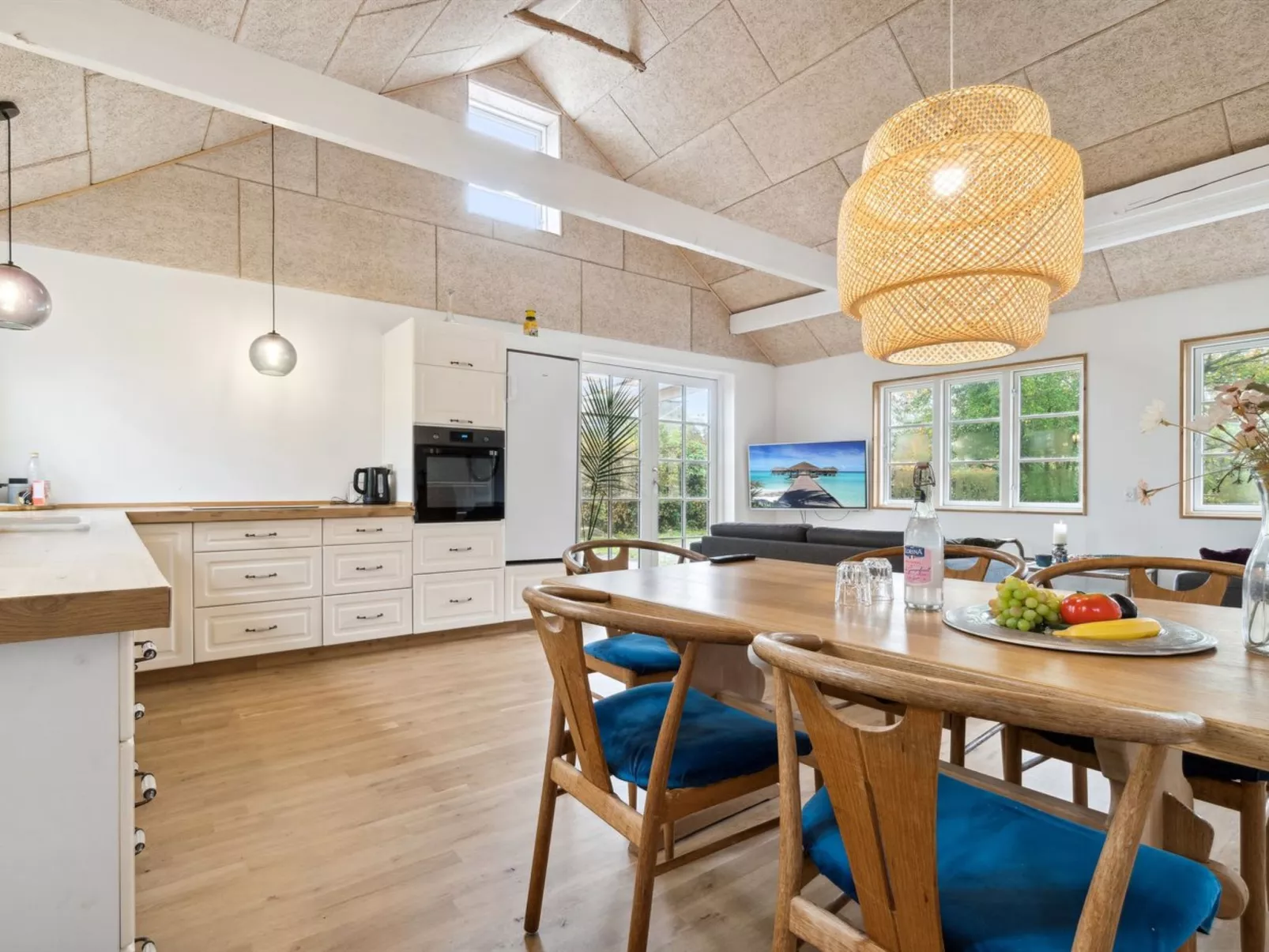 "Edele" - 3.8km from the sea-Binnen