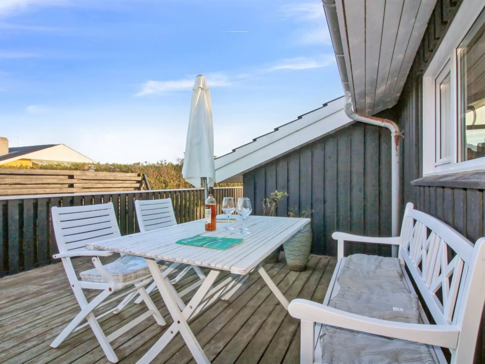 "Freda" - 400m from the sea-Buiten