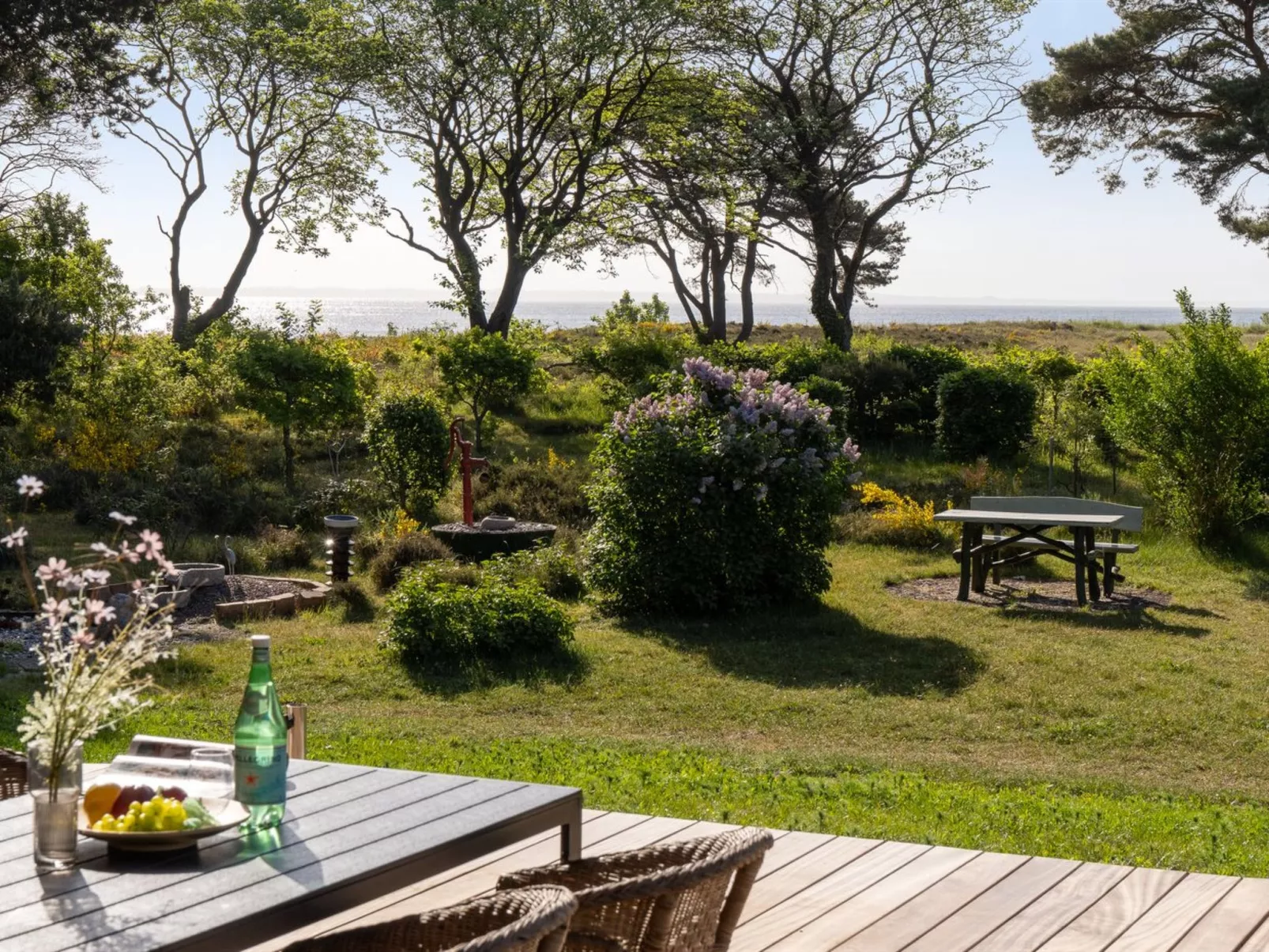 "Toska" - 100m to the fjord-Buiten