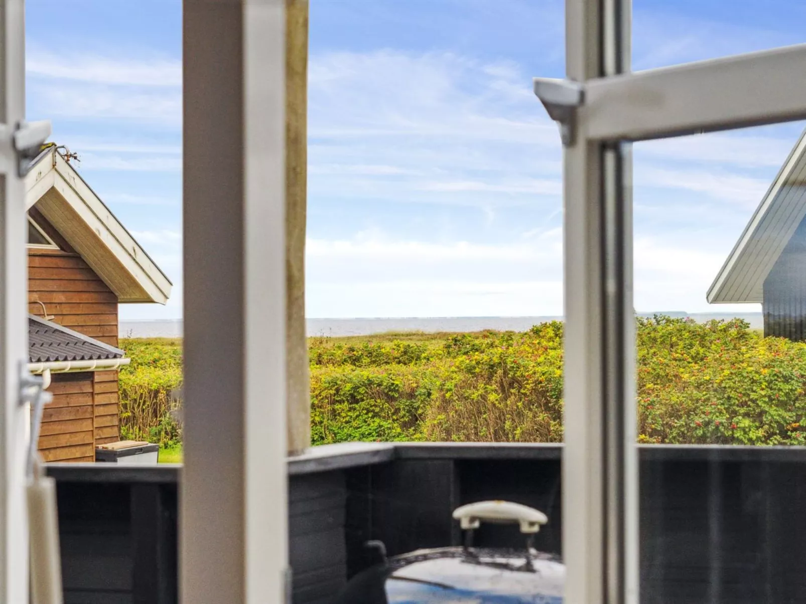 "Benni" - 75m to the fjord-Buiten