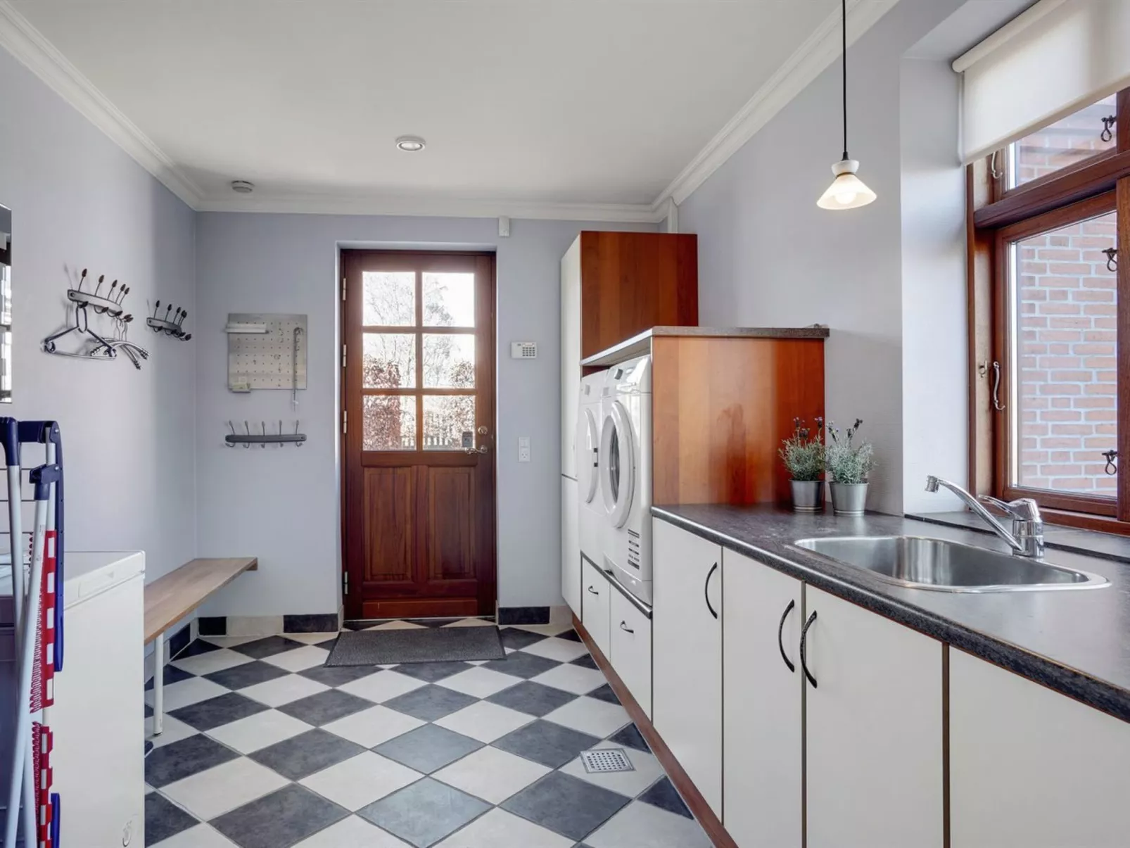 "Iarund" - 500m to the fjord-Binnen