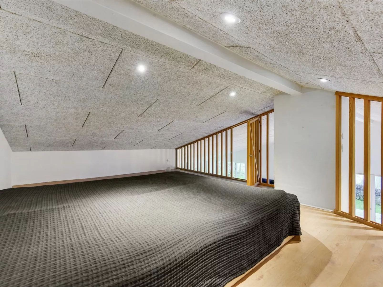 "Lika" - 25m to the fjord-Binnen