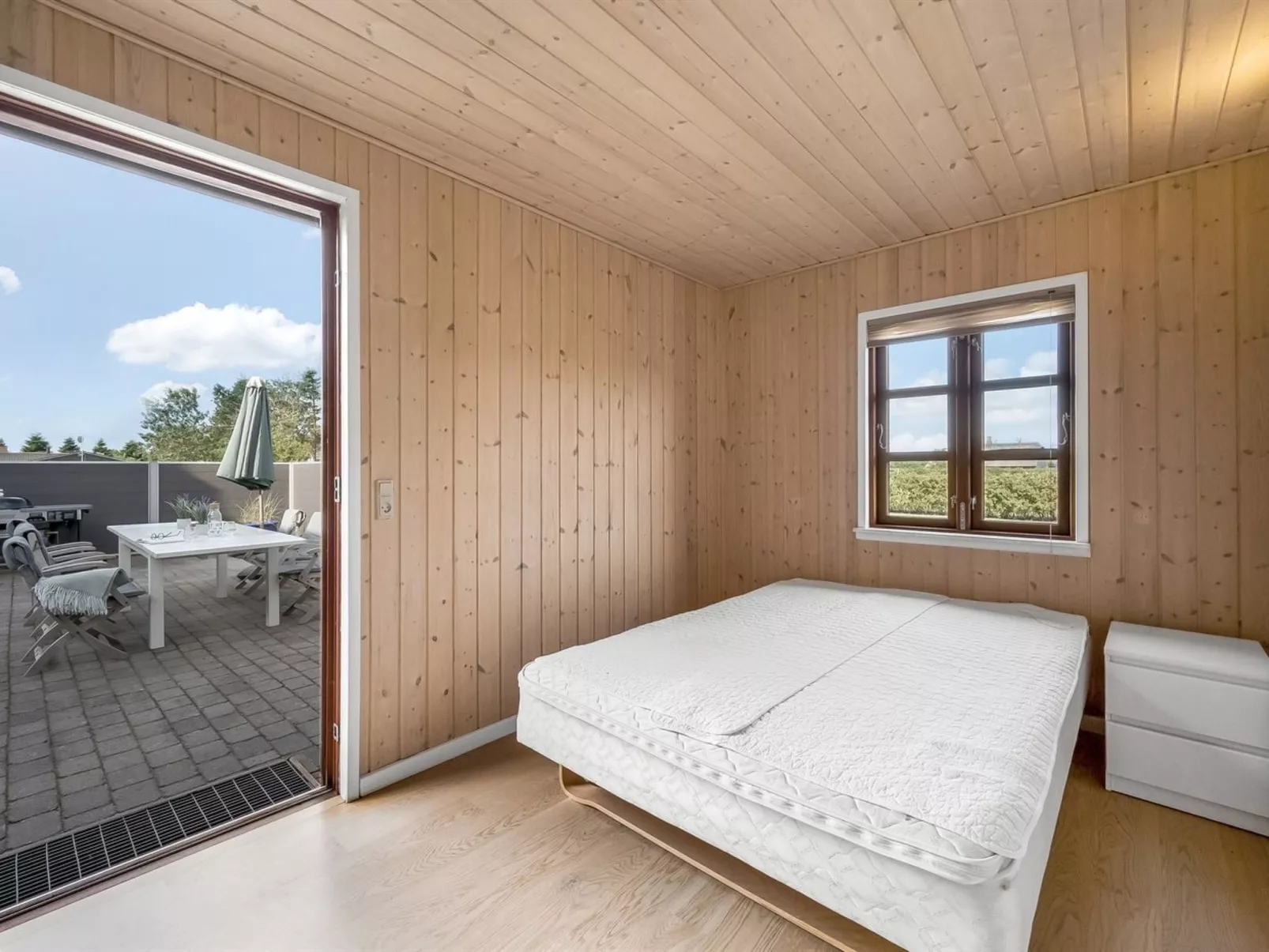 "Hendrina" - 250m to the fjord-Binnen