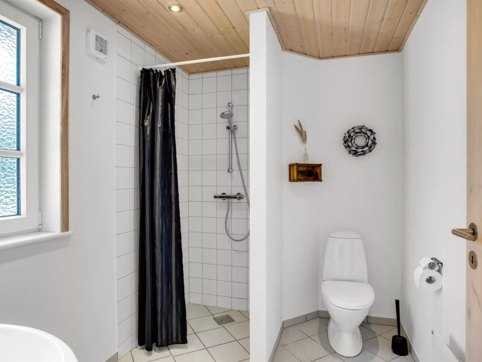 "Laila" - 1.2km from the sea-Binnen