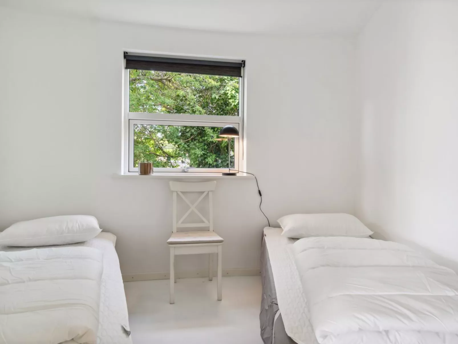 "Vemund" - 100m to the fjord-Binnen