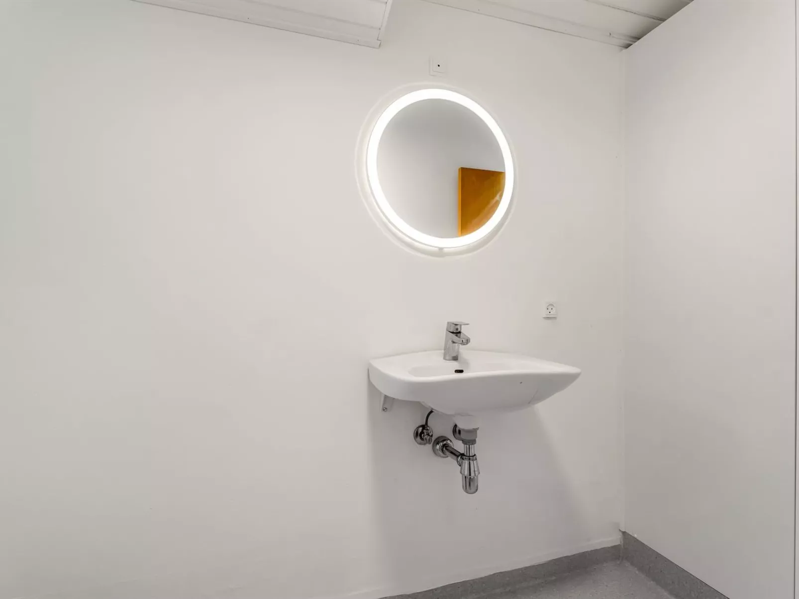 "Gisella" - 200m from the sea-Binnen