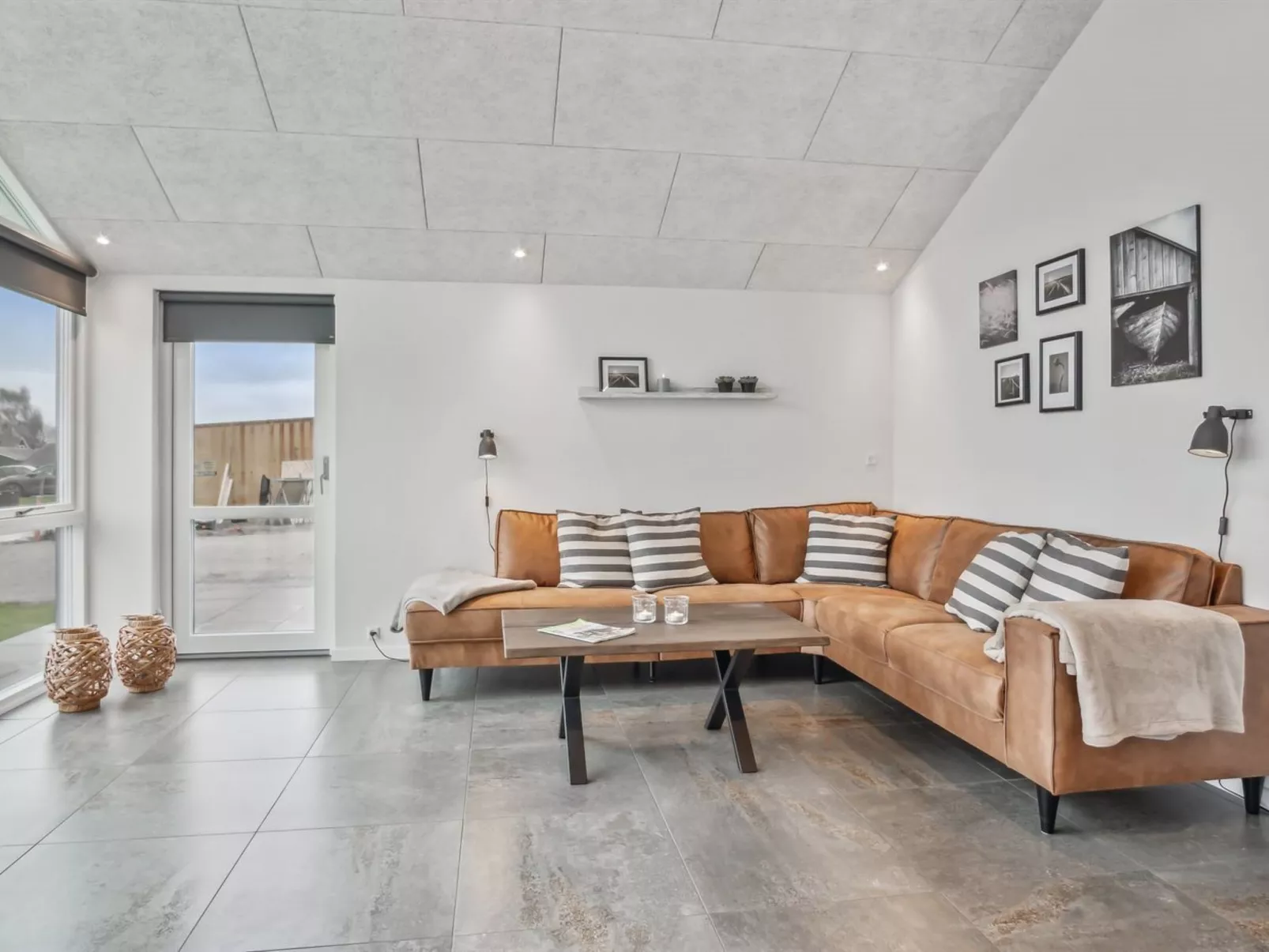 "Clare" - 100m from the sea-Binnen