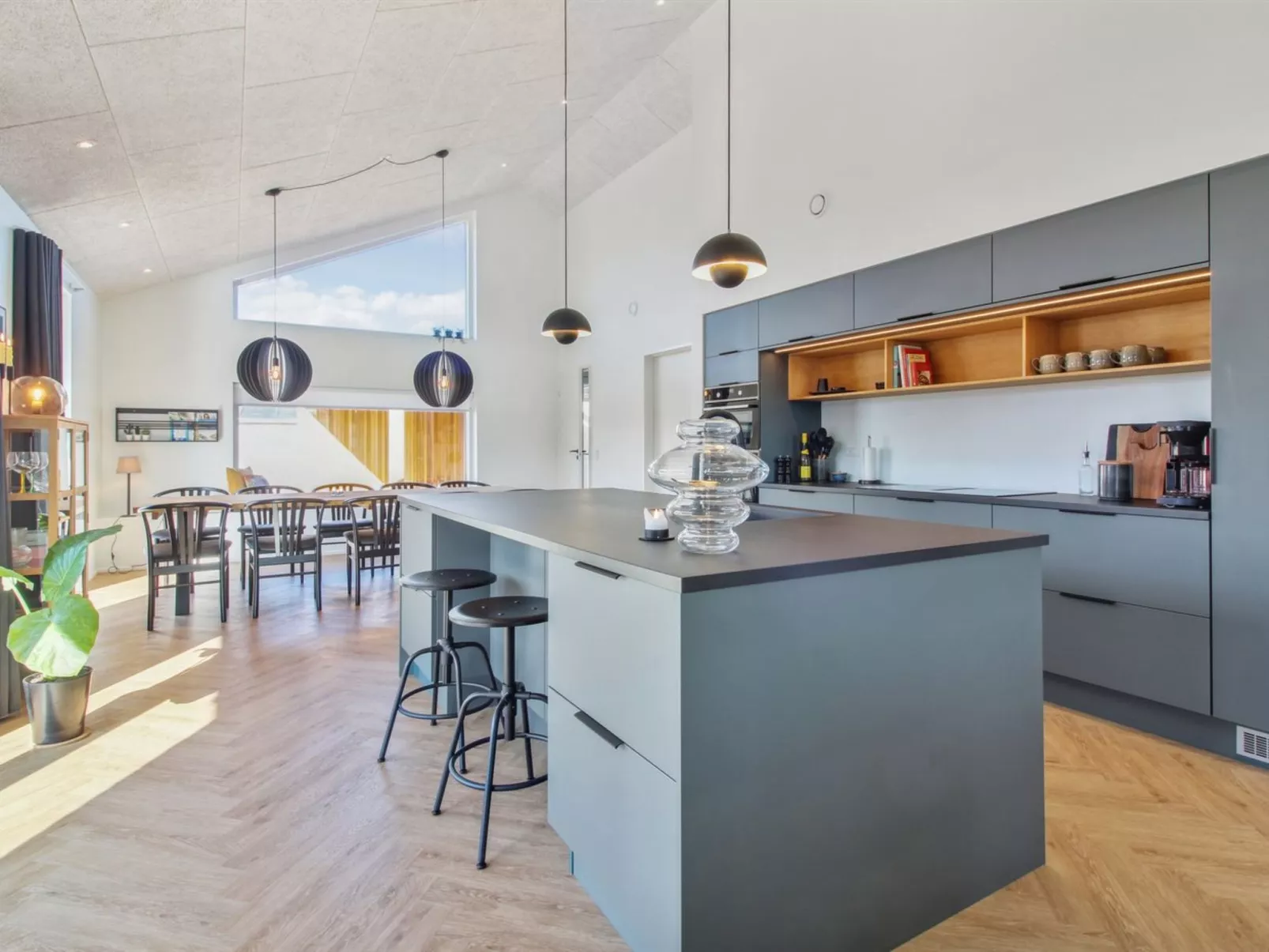 "Esme" - 400m from the sea-Binnen