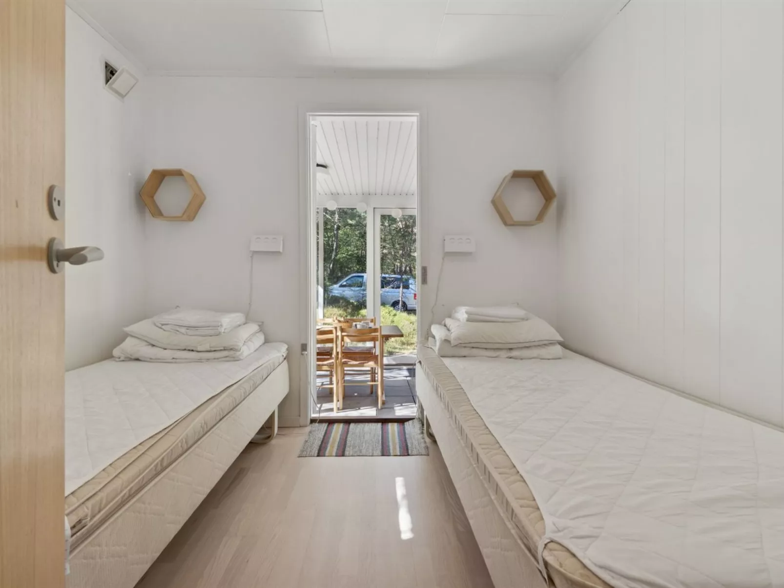 "Fredsine" - 1.2km from the sea-Binnen