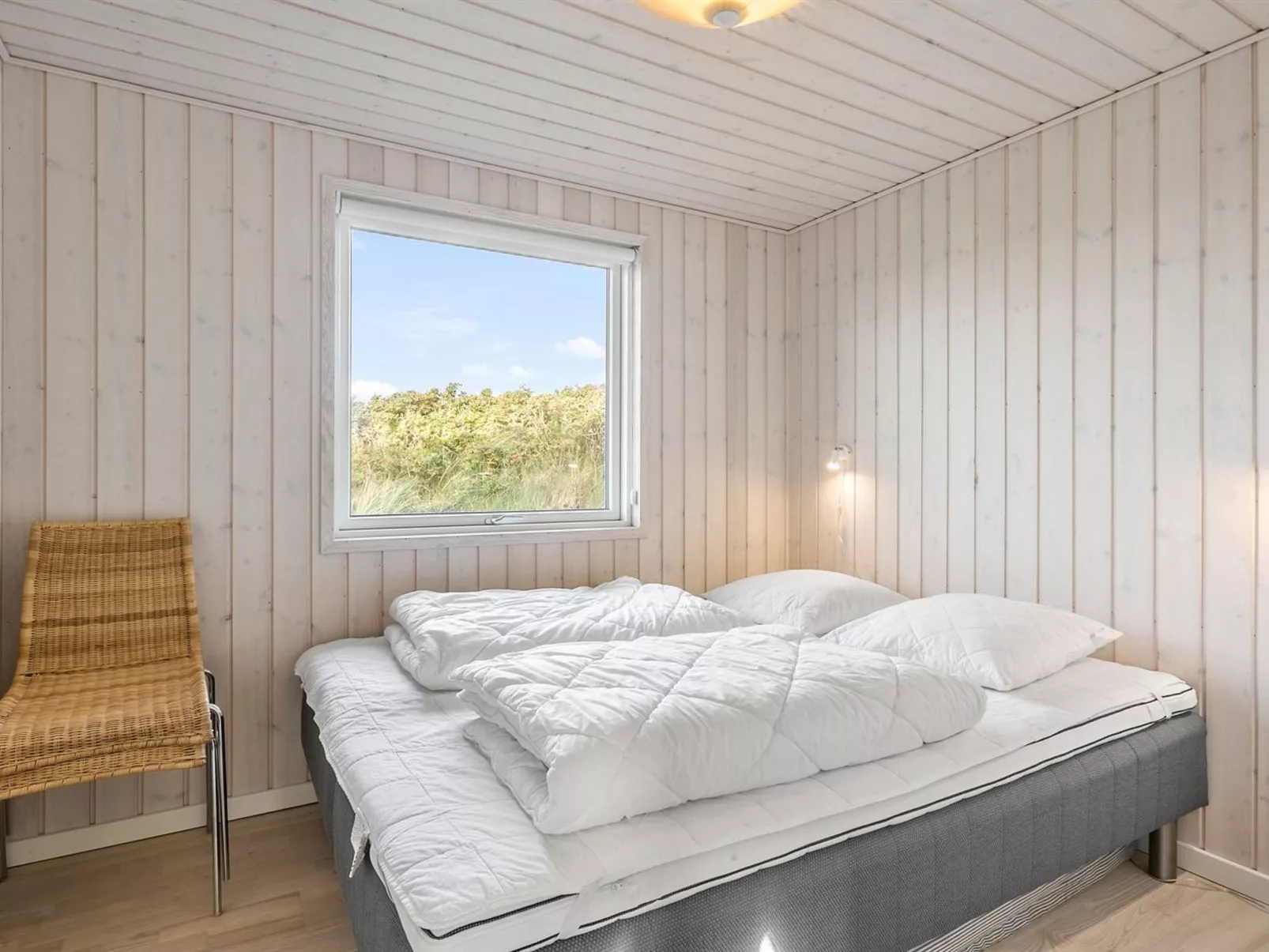 "Mirla" - 50m from the sea-Binnen