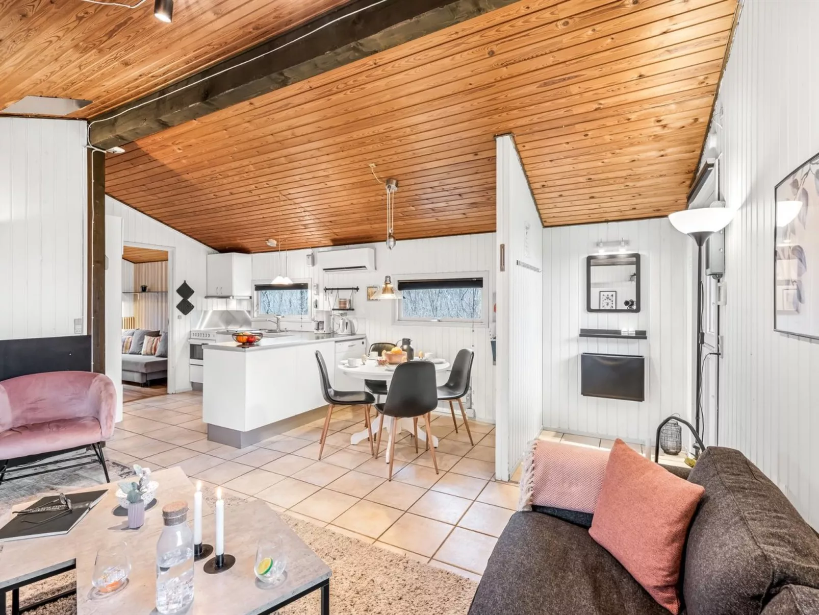 "Barni" - 11km from the sea-Binnen