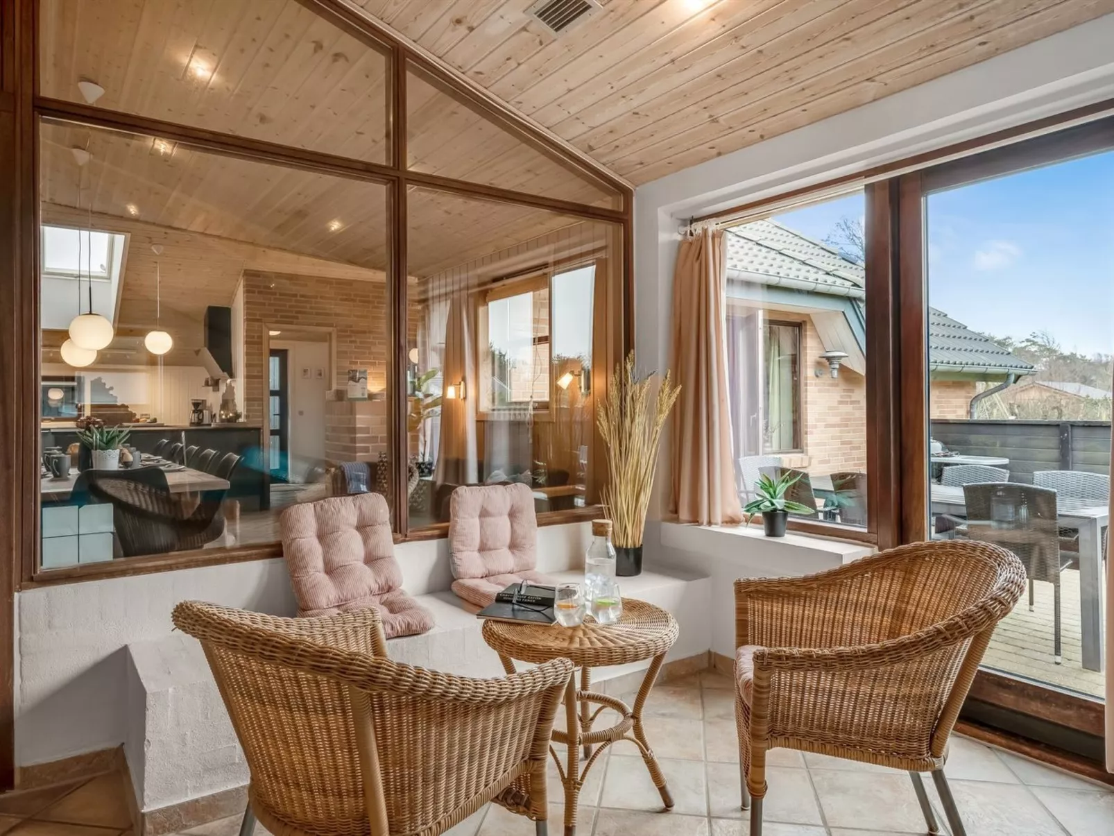 "Mico" - 500m from the sea-Binnen