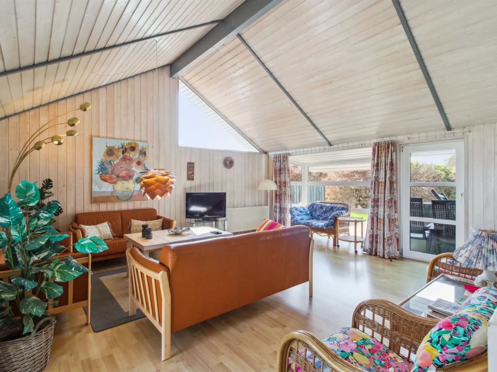 "Carit" - 80m from the sea-Binnen