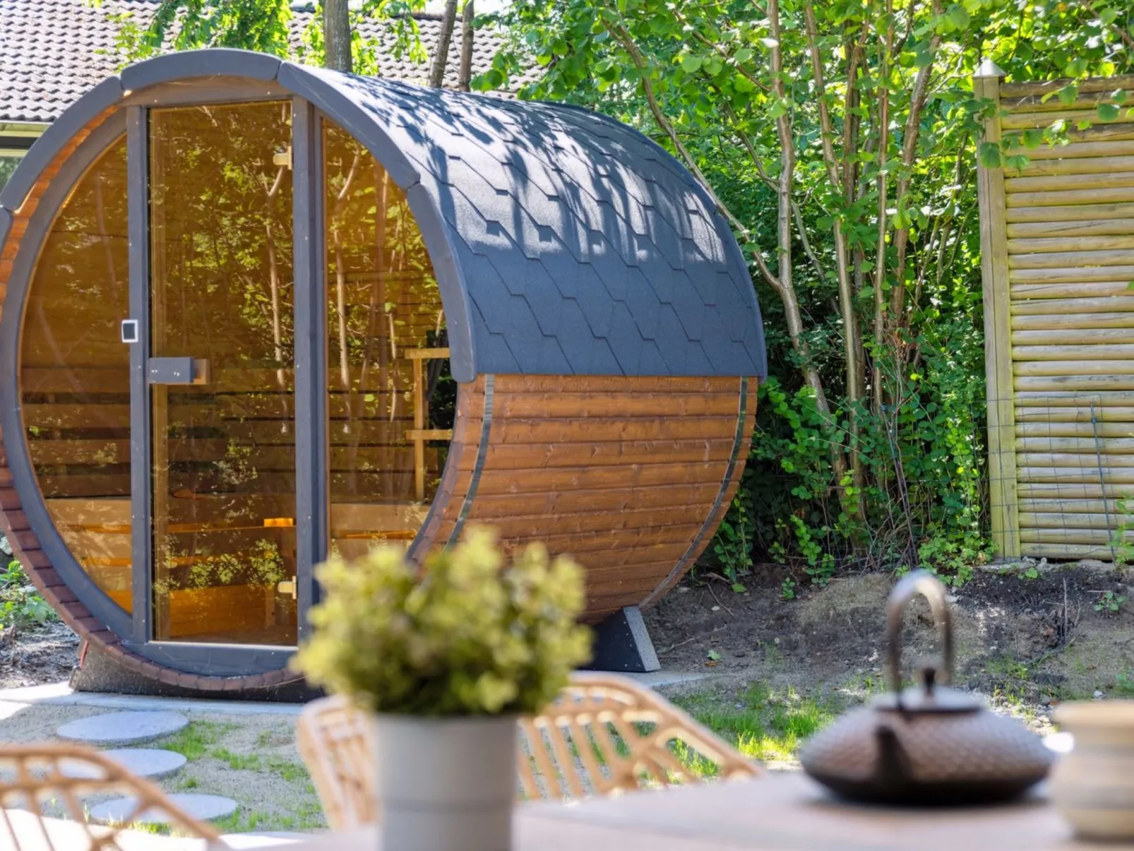 "Lonneke" - 450m from the sea-Buiten