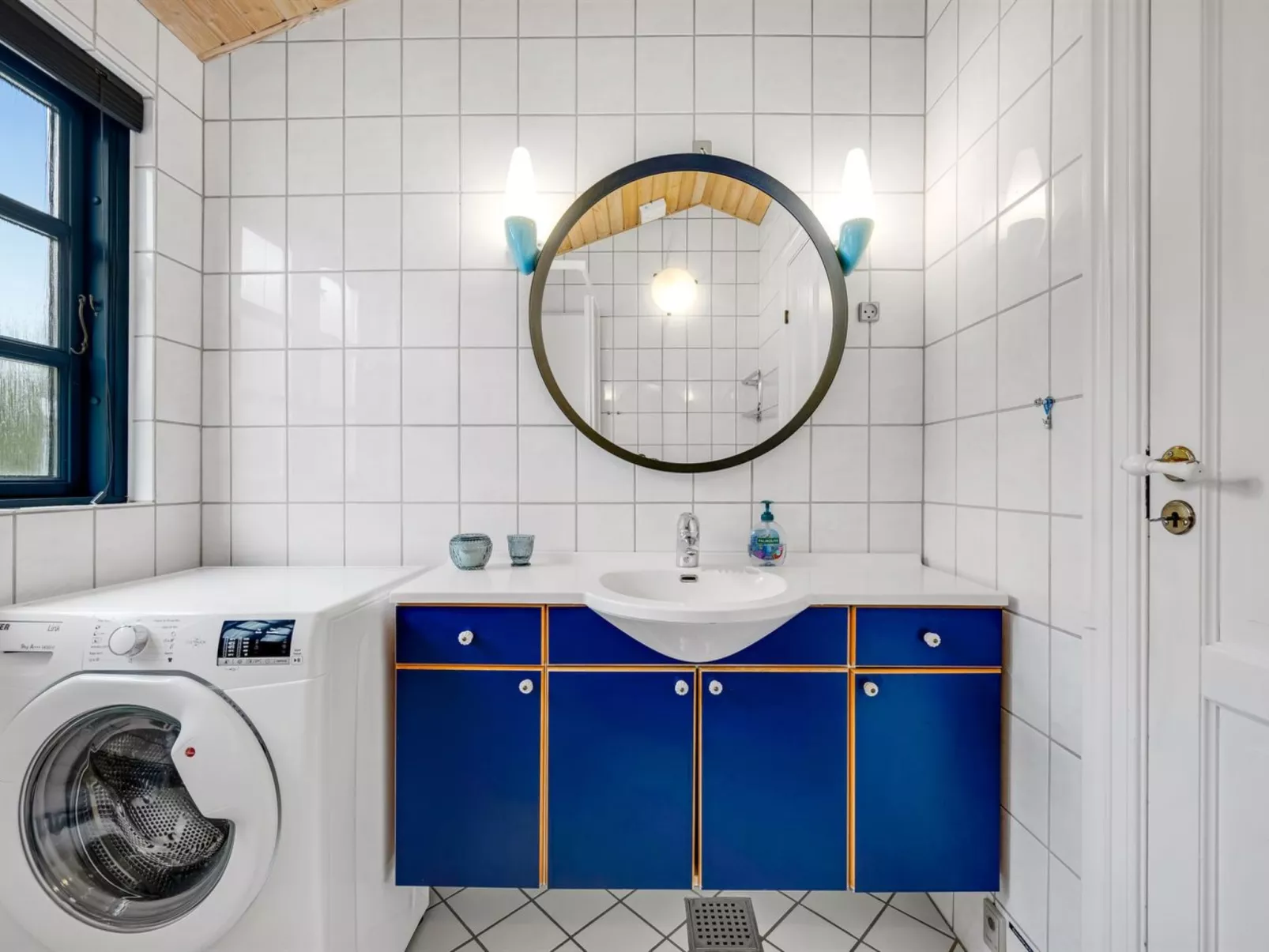 "Aviaya" - 350m from the sea-Binnen