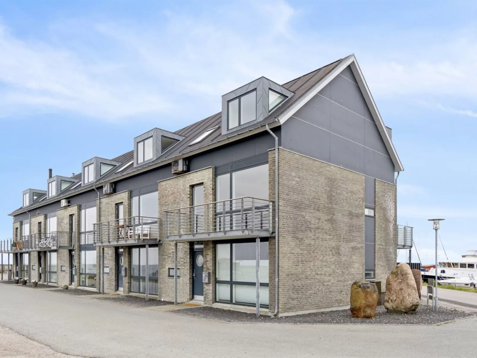 "Skade" - 10m from the sea-Buiten