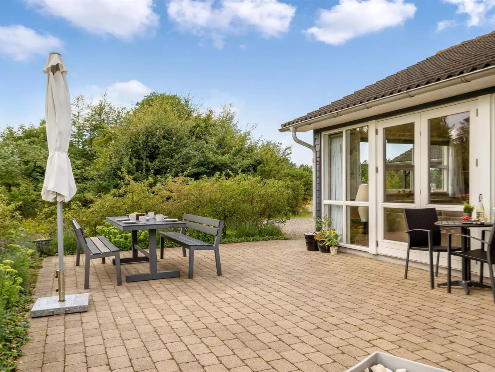 "Lari" - 600m from the sea-Buiten