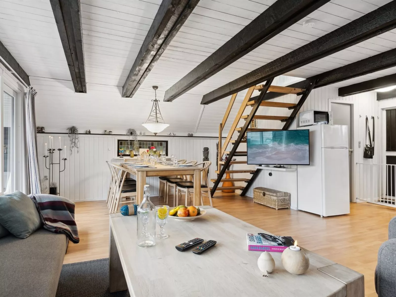 "Jace" - 900m from the sea-Binnen