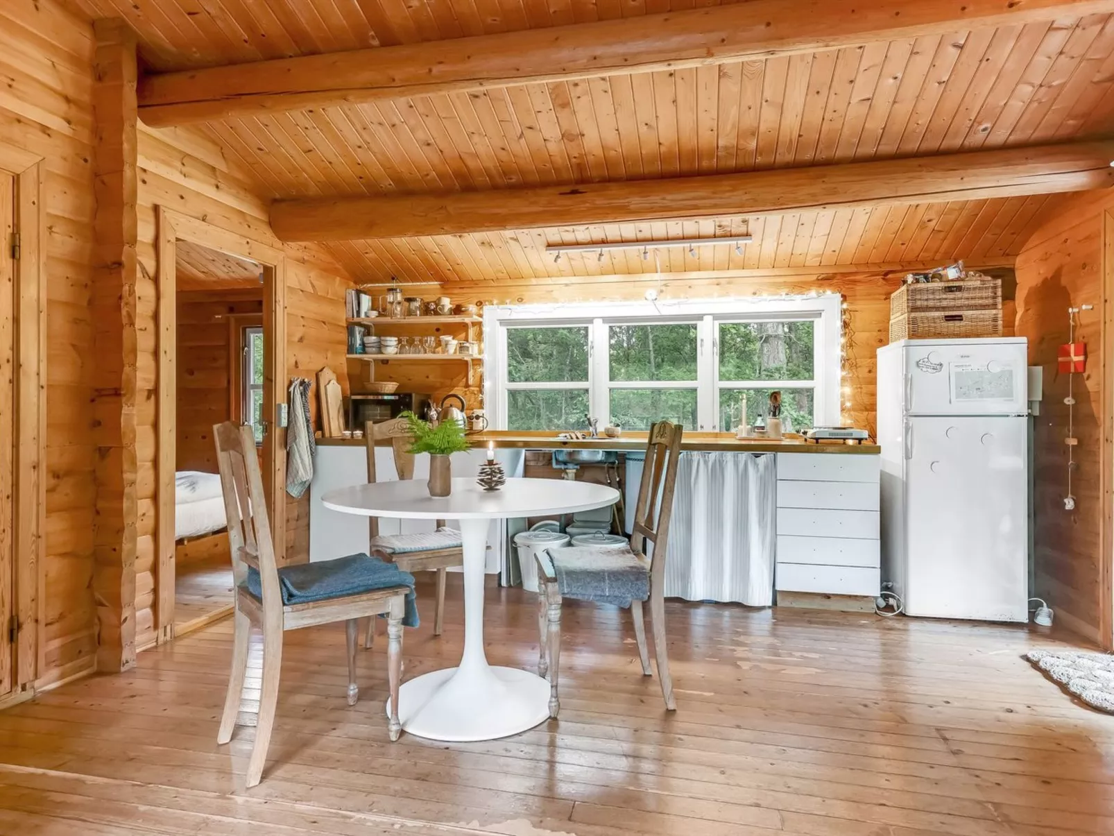 "Juho" - 700m from the sea-Binnen