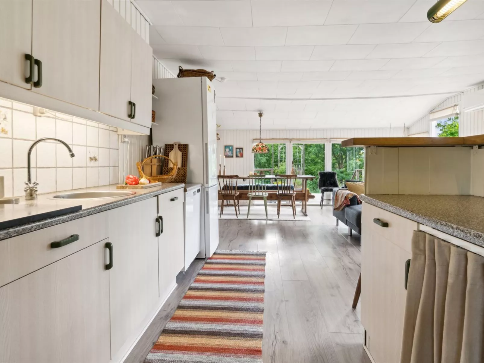 "Lovisa" - 7km from the sea-Binnen