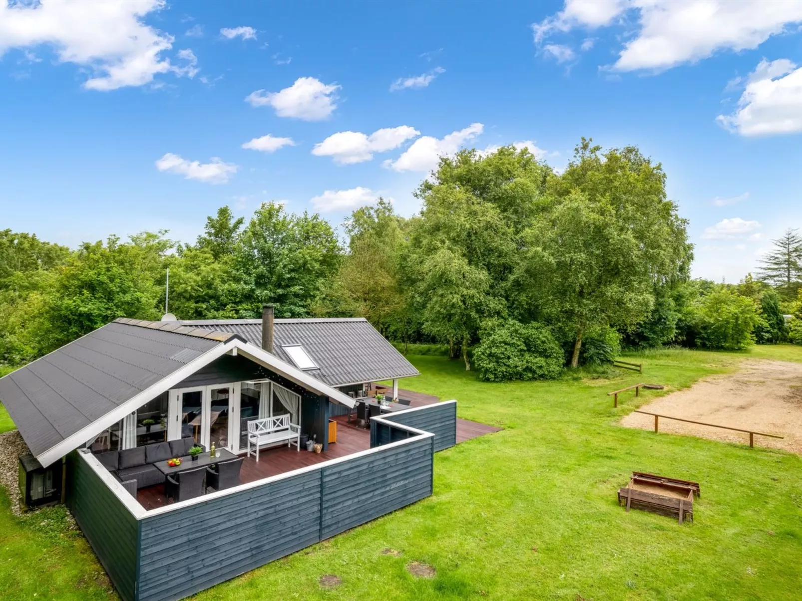 "Giselle" - 10km from the sea-Buiten