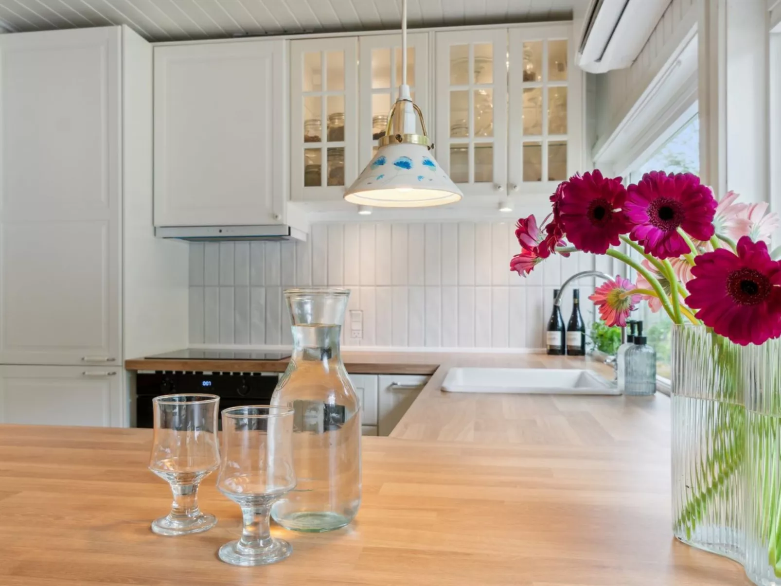 "Eirik" - 700m from the sea-Binnen