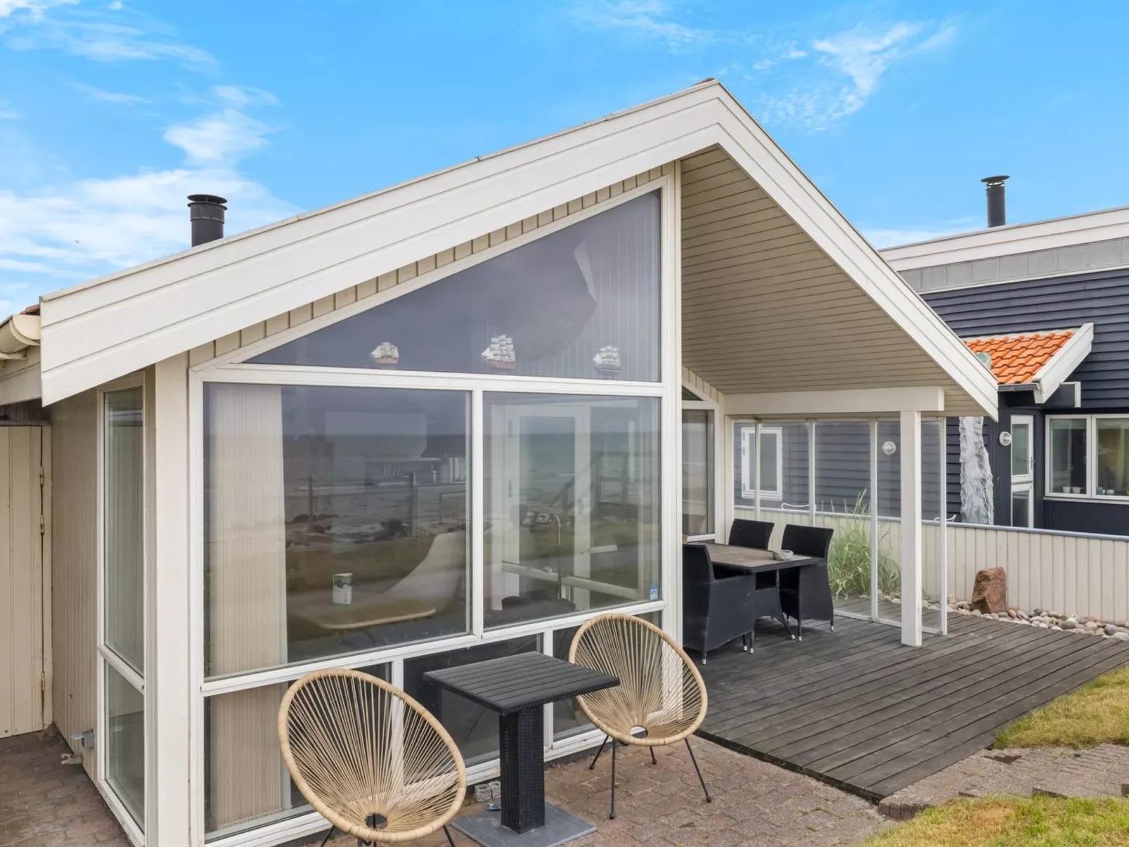 "Aswith" - 5m from the sea-Buiten