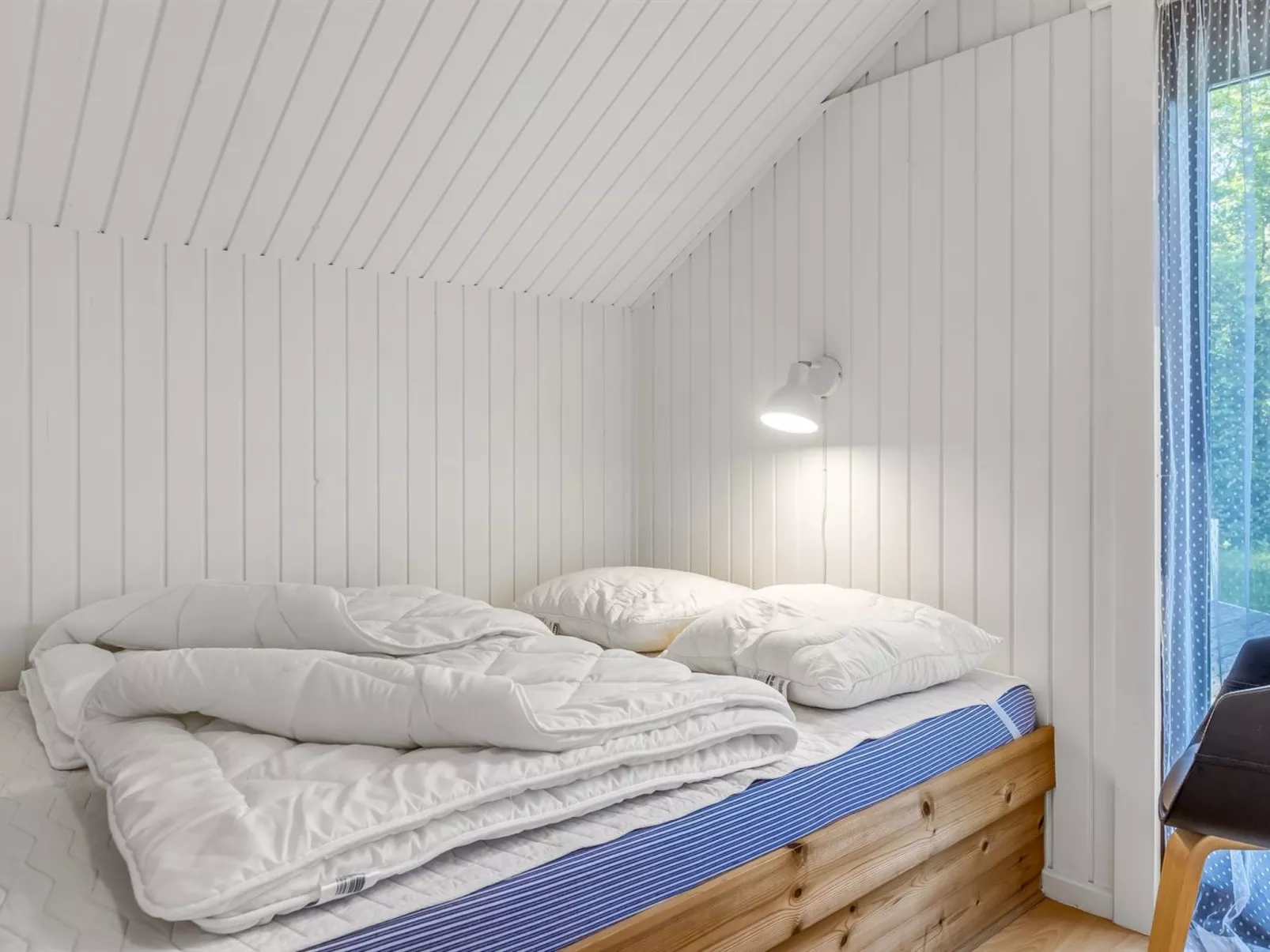 "Ung" - 30km from the sea-Binnen