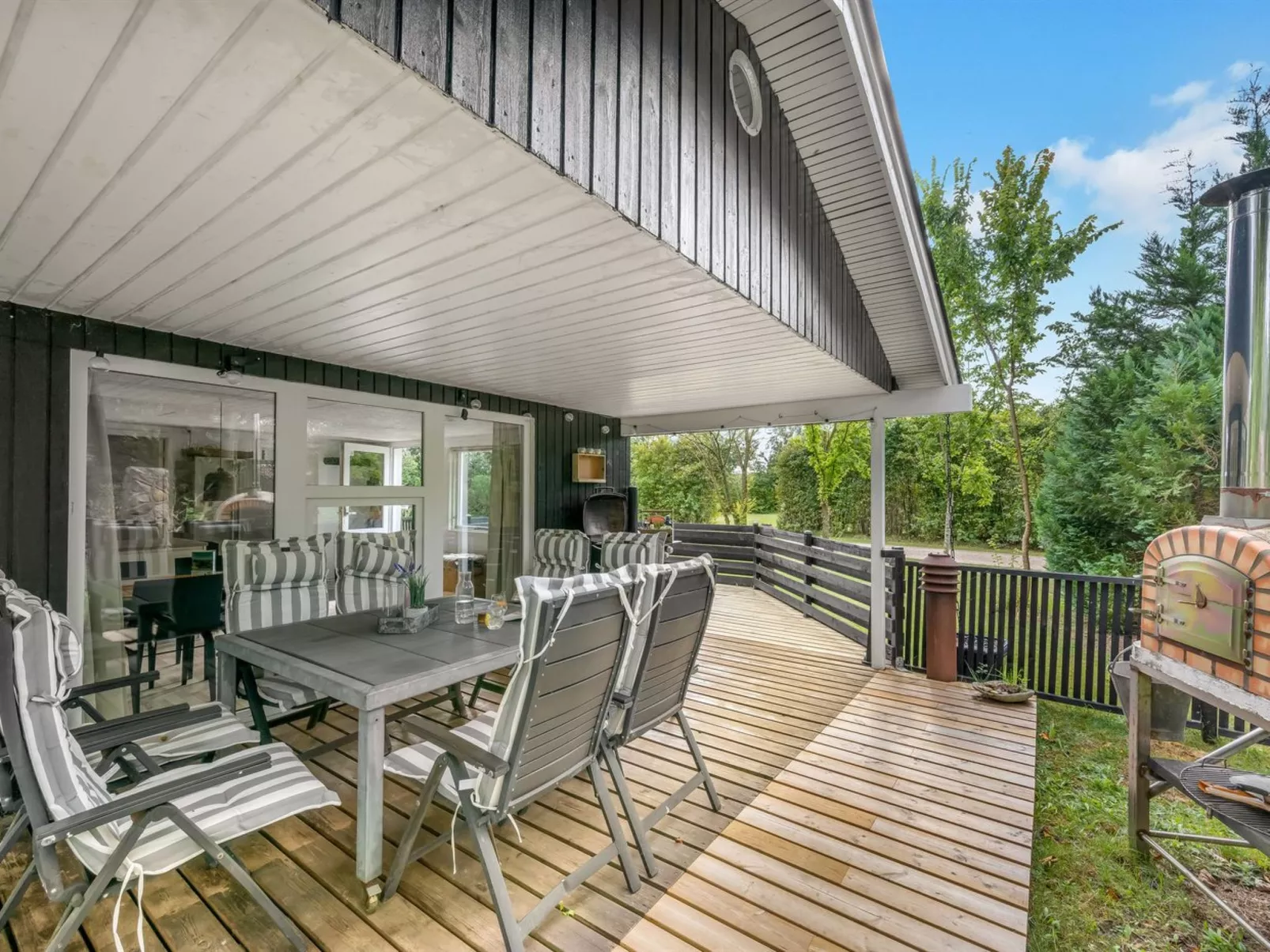 "Tiina" - 500m to the fjord-Buiten