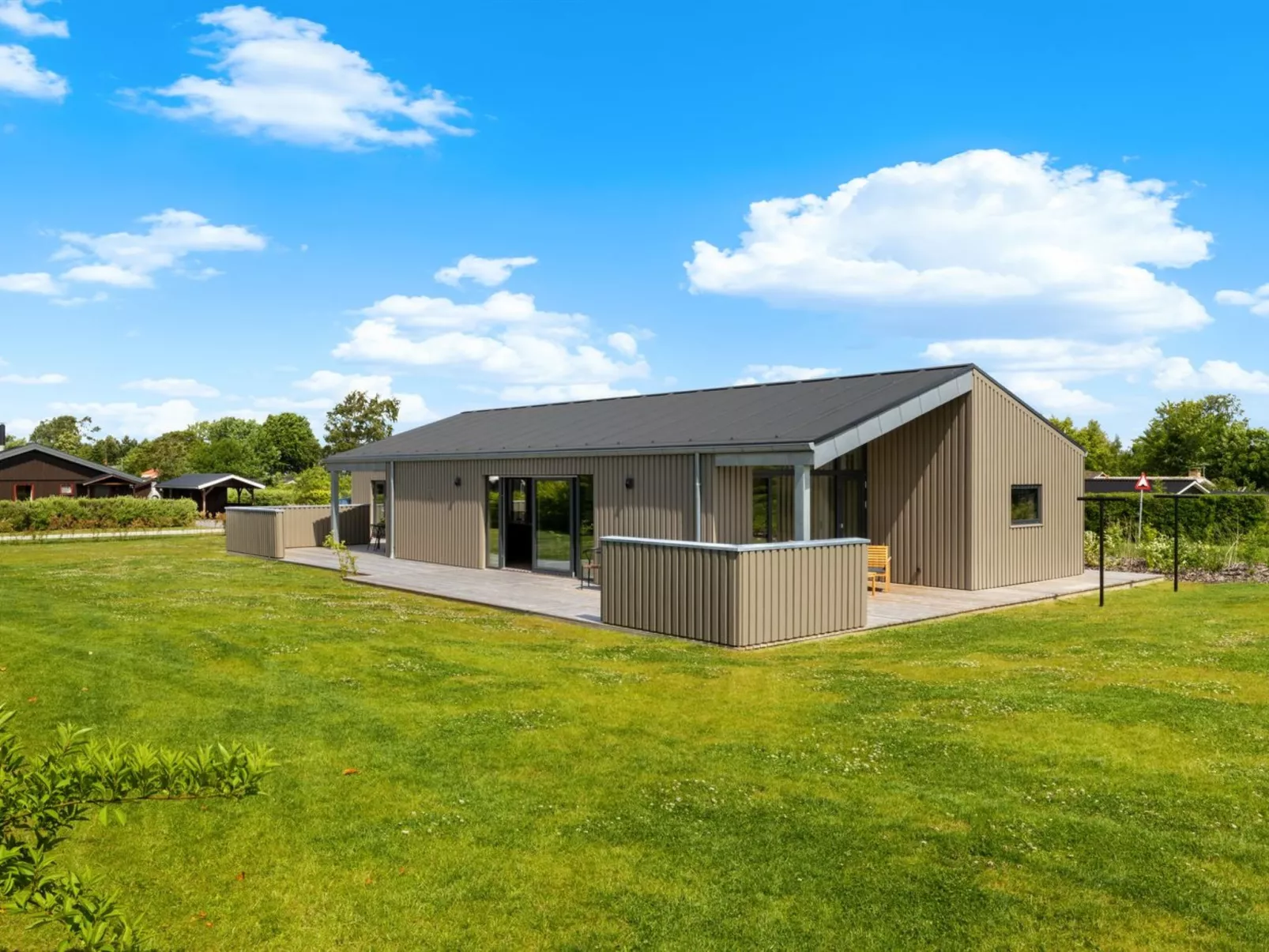 "Tydkil" - 250m from the sea-Buiten