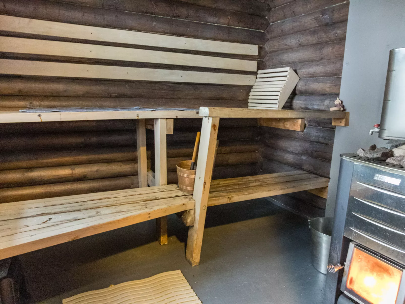 Lystikämän tupa-Binnen