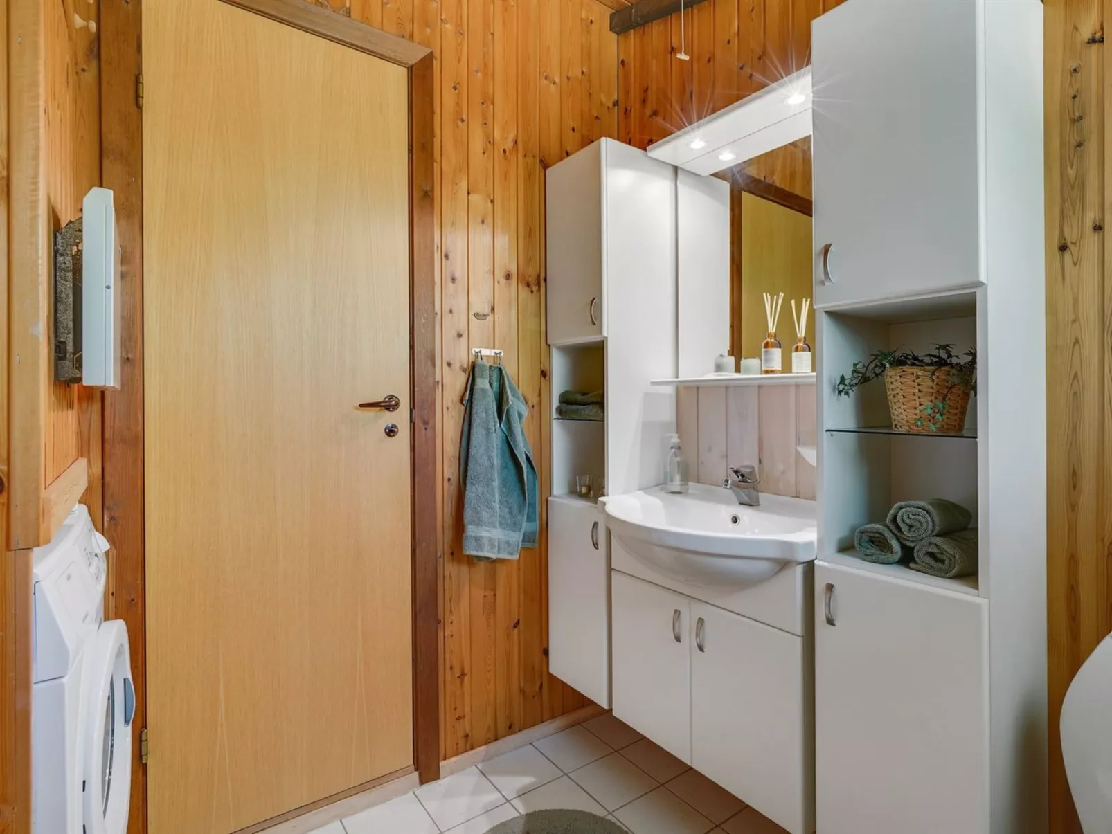 "Kaarle" - 400m to the fjord-Binnen