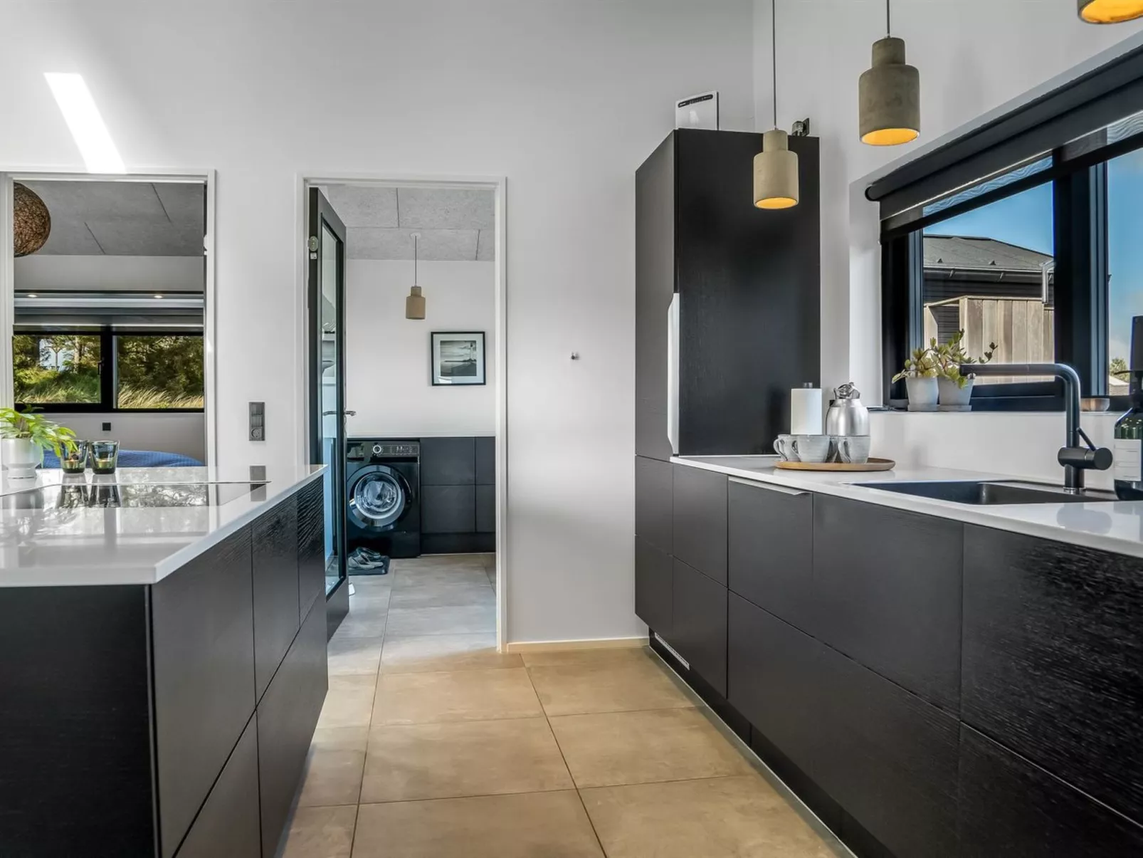 "Eriksine" - 750m from the sea-Binnen